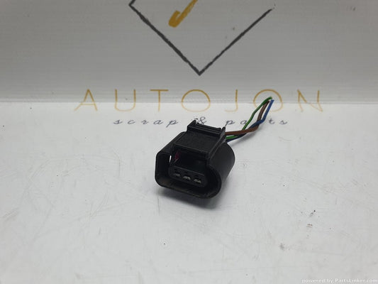 Mufa conector 3 pini VOLKSWAGEN PASSAT (362) [ 2010 - 2014 ] TDI (CFFB) 103KW|140HP OEM 8K0973703 / 8K0 973 703