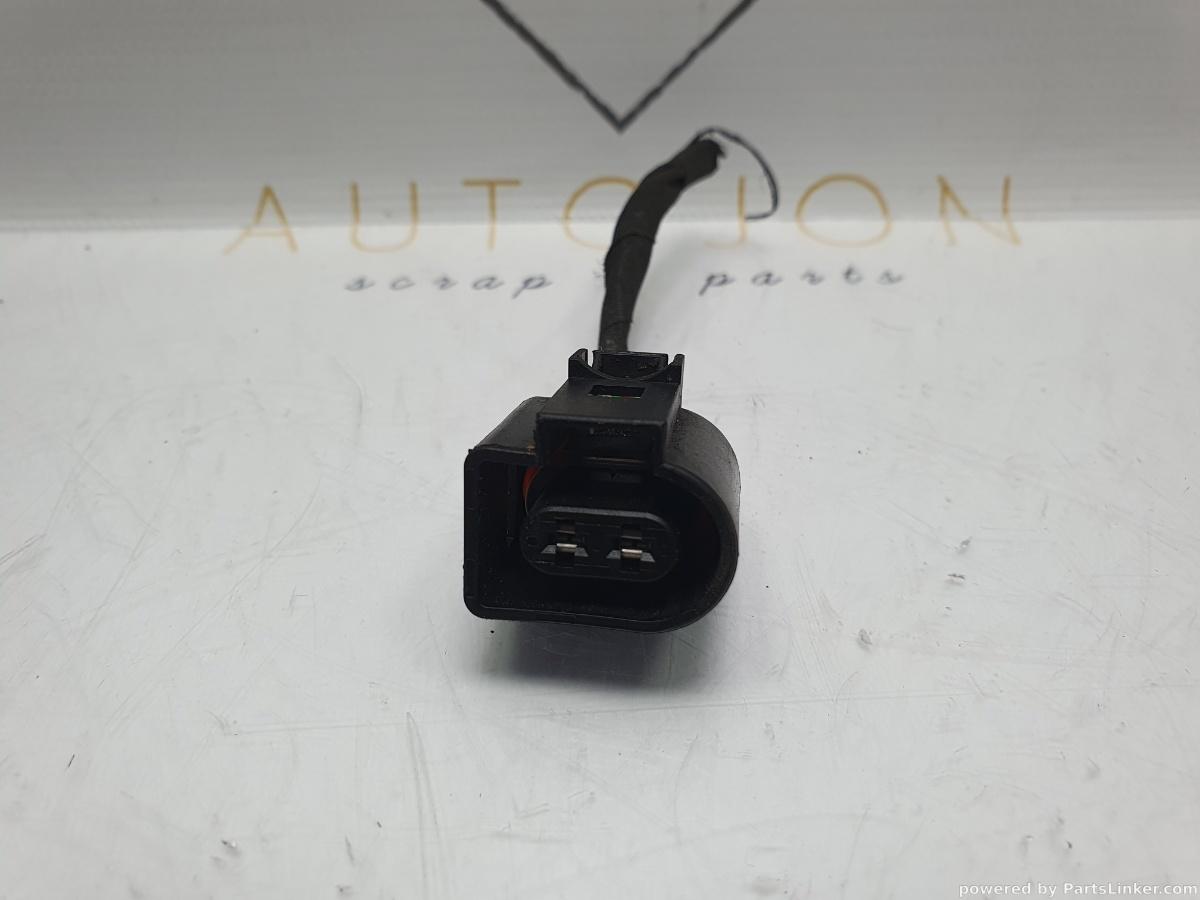 Mufa conector 2 pini VOLKSWAGEN PASSAT (362) [ 2010 - 2014 ] TDI (CFFB) 103KW|140HP OEM 8P0973722 / 8P0 973 722