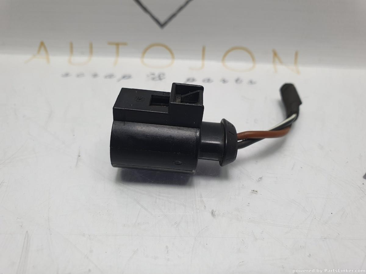 Mufa conector 2 pini VOLKSWAGEN PASSAT (362) [ 2010 - 2014 ] TDI (CFFB) 103KW|140HP OEM 4D0971992 / 4D0 971 992