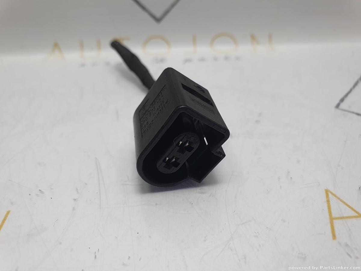 Mufa conector 2 pini VOLKSWAGEN PASSAT (362) [ 2010 - 2014 ] TDI (CFFB) 103KW|140HP OEM 8P0973722 / 8P0 973 722