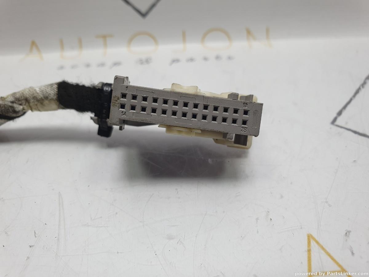 Mufa conector 26 pini VOLKSWAGEN PASSAT (362) [ 2010 - 2014 ] TDI (CFFB) 103KW|140HP OEM 7L6972726D / 7L6 972 726 D