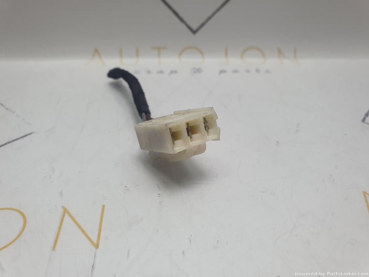 Mufa conector 3 pini bricheta  VOLKSWAGEN PASSAT (362) [ 2010 - 2014 ] TDI (CFFB) 103KW|140HP OEM 1J0919321 / 1J0 919 321