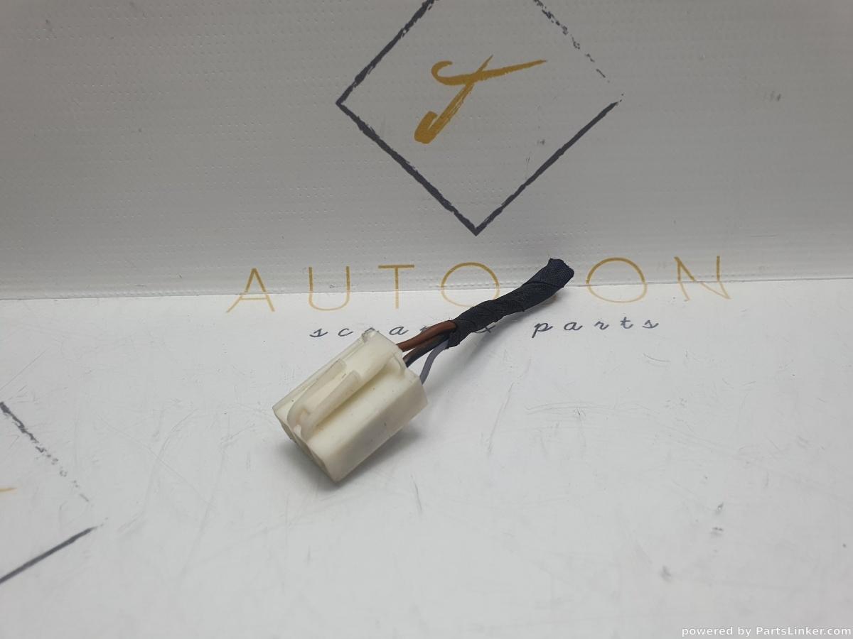 Mufa conector 3 pini bricheta  VOLKSWAGEN PASSAT (362) [ 2010 - 2014 ] TDI (CFFB) 103KW|140HP OEM 1J0919321 / 1J0 919 321