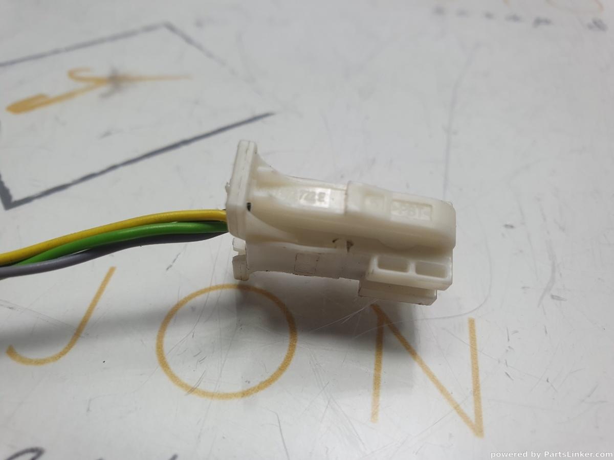 Mufa conector 4 pini VOLKSWAGEN PASSAT (362) [ 2010 - 2014 ] TDI (CFFB) 103KW|140HP OEM 3B0972722E / 3B0 972 722 E