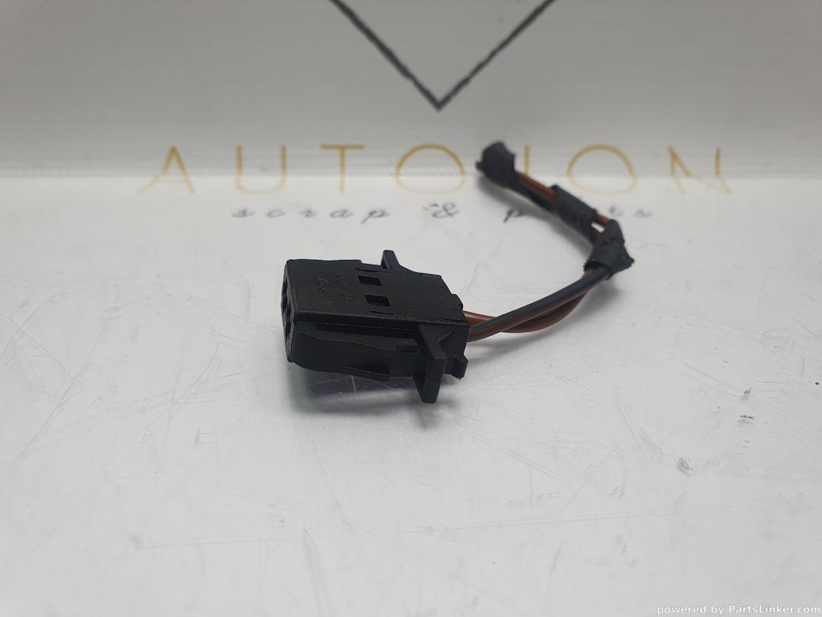 Mufa conector 2 pini VOLKSWAGEN PASSAT (362) [ 2010 - 2014 ] TDI (CFFB) 103KW|140HP OEM 1J0972752 / 1J0 972 752