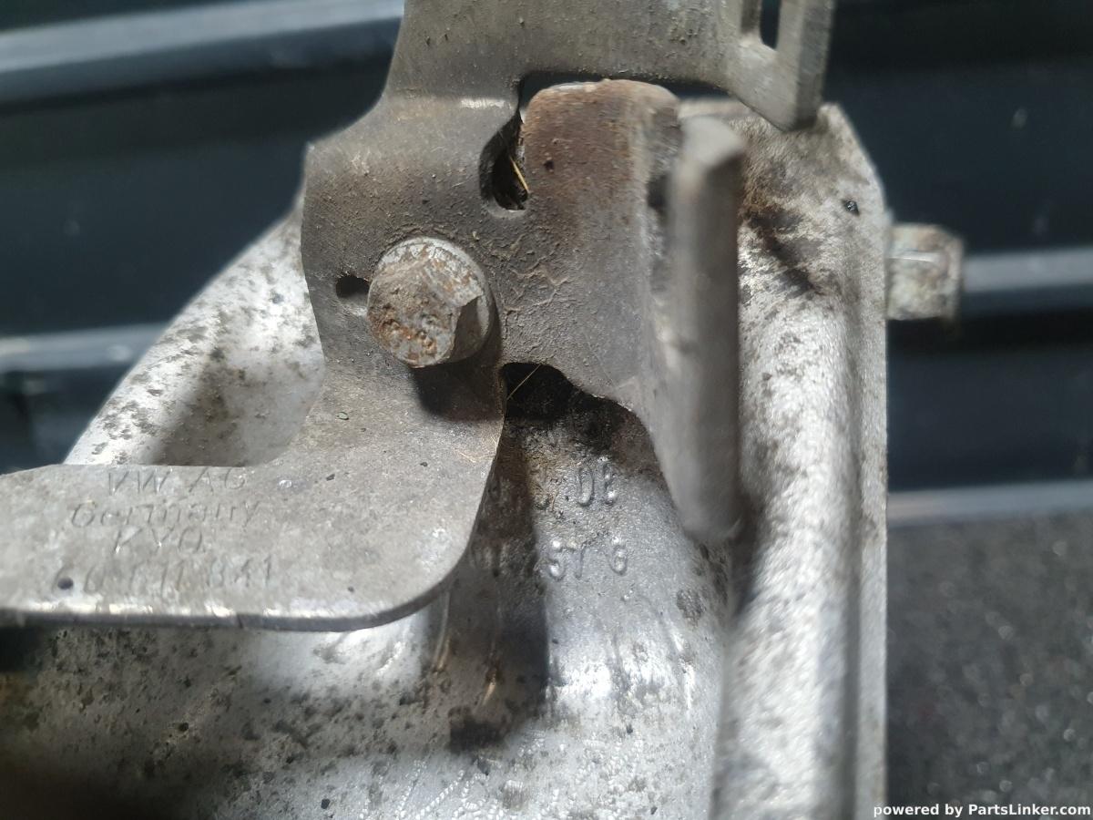 Fuzeta stanga fata VOLKSWAGEN PASSAT (362) [ 2010 - 2014 ] TDI (CFFB) 103KW|140HP OEM 3C0407257G / 3C0 407 257 G