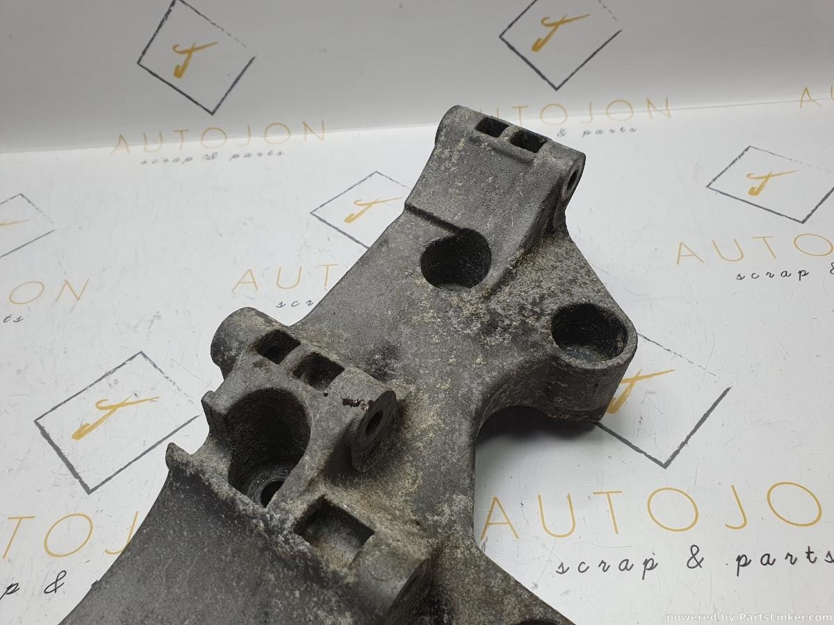 Suport accesorii SEAT ALHAMBRA (7V8, 7V9) [ 1996 - 2010 ] TDI (AUY, BVK) 85KW|115HP OEM 045903143C / 045 903 143 C