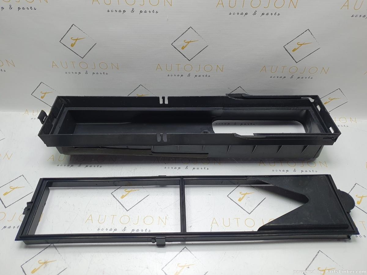 Carcasa filtru polen SEAT ALHAMBRA (7V8, 7V9) [ 1996 - 2010 ] TDI (AUY, BVK) 85KW|115HP OEM 7M3819638A / 7M3 819 638 A