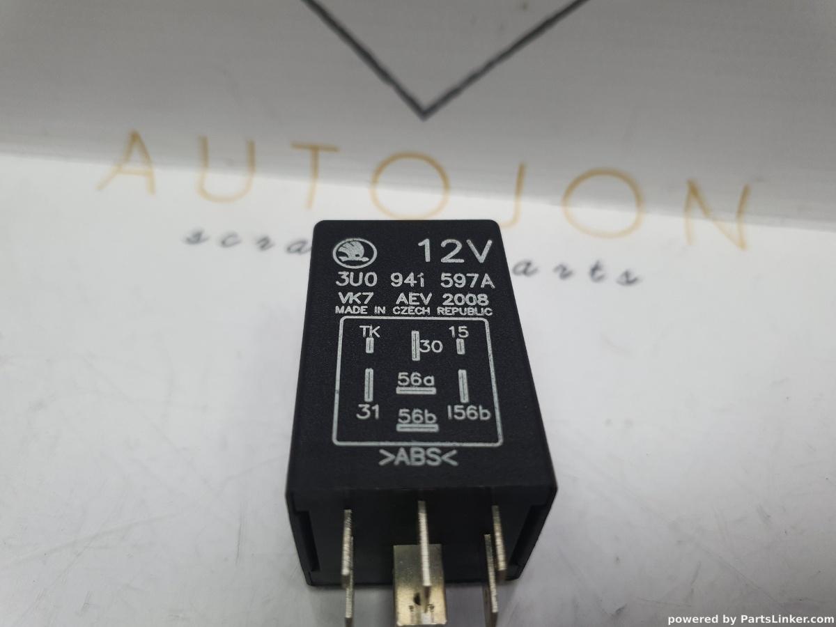 Releu 456 comanda faruri SEAT ALHAMBRA (7V8, 7V9) [ 1996 - 2010 ] TDI (AUY, BVK) 85KW|115HP VK7AEV2008, VK7 AEV 2008 OEM 3U0941597A / 3U0 941 597 A