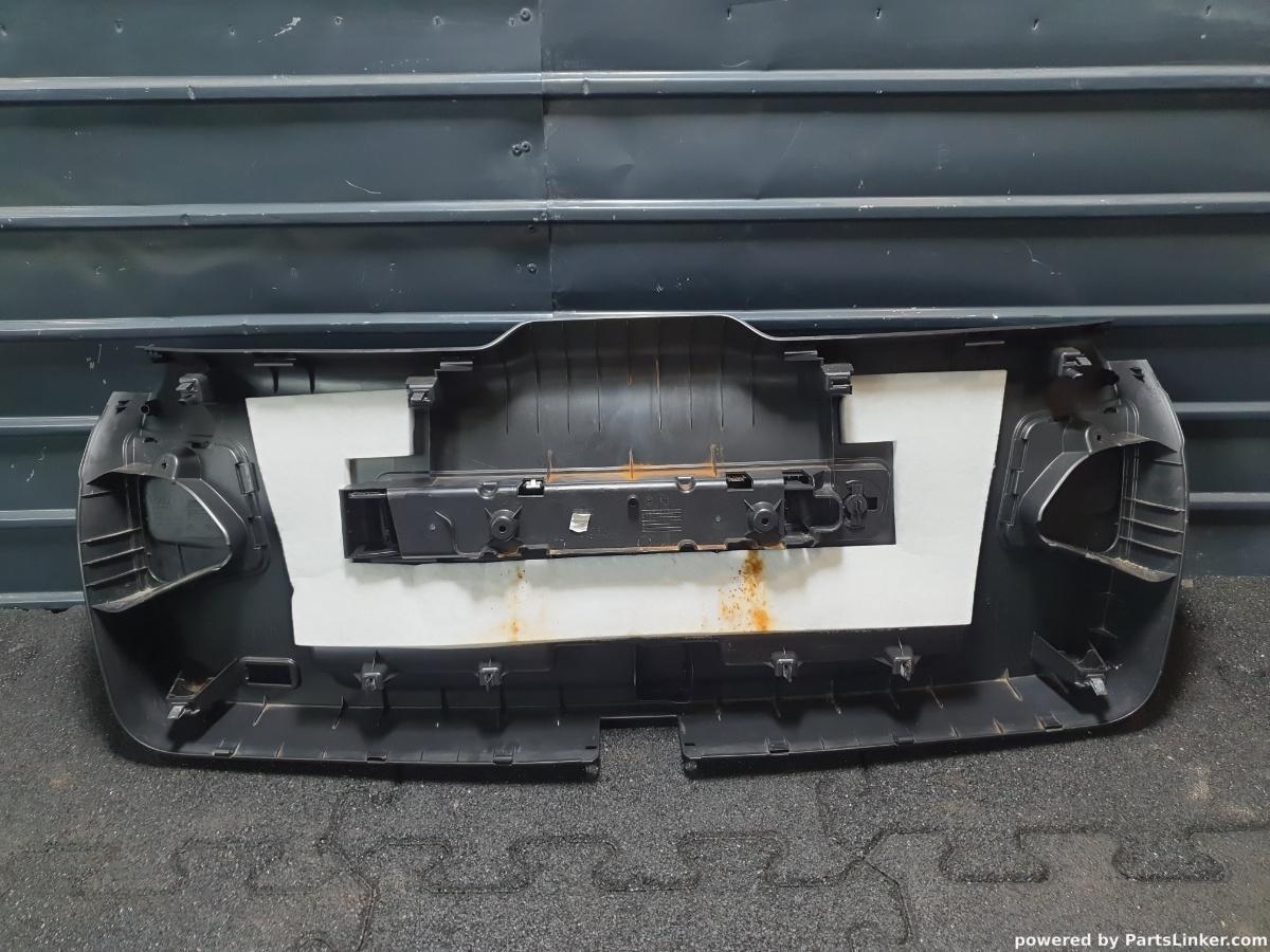 Ornament haion AUDI A4 IV Avant (8K5, B8) [ 2007 - 2015 ] TDI (CAGA, CJCA, CMEA, CMFA) 105KW|143HP OEM 8K9867979 / 8K9 867 979