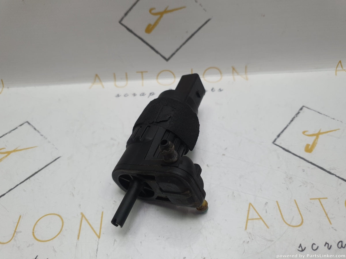 Motoras spalatoare parbriz AUDI A4 IV Avant (8K5, B8) [ 2007 - 2015 ] TDI (CAGA, CJCA, CMEA, CMFA) 105KW|143HP OEM 8K9955647 / 8K9 955 647