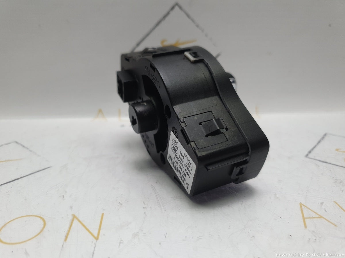 Bloc lumini AUDI A4 IV Avant (8K5, B8) [ 2007 - 2015 ] TDI (CAGA, CJCA, CMEA, CMFA) 105KW|143HP OEM 8K0941531G / 8K0 941 531 G