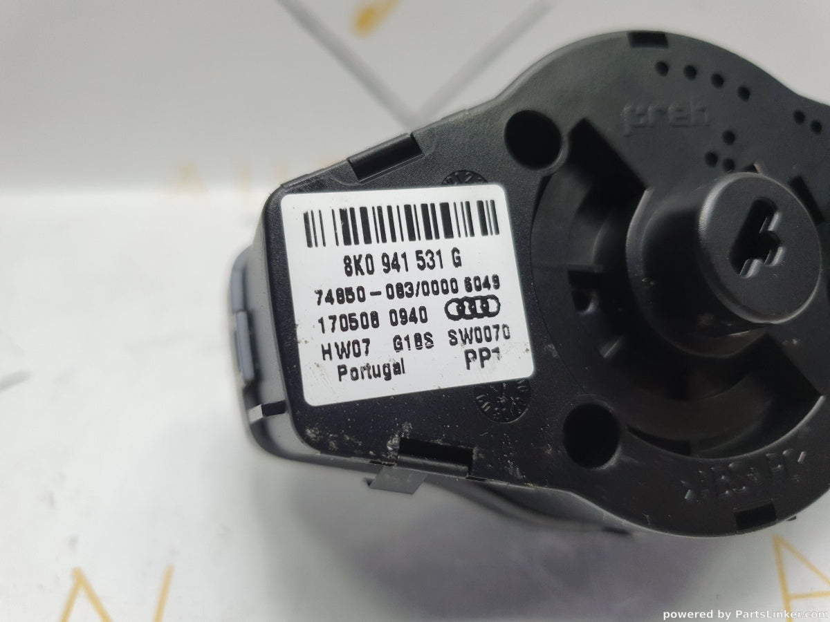 Bloc lumini AUDI A4 IV Avant (8K5, B8) [ 2007 - 2015 ] TDI (CAGA, CJCA, CMEA, CMFA) 105KW|143HP OEM 8K0941531G / 8K0 941 531 G