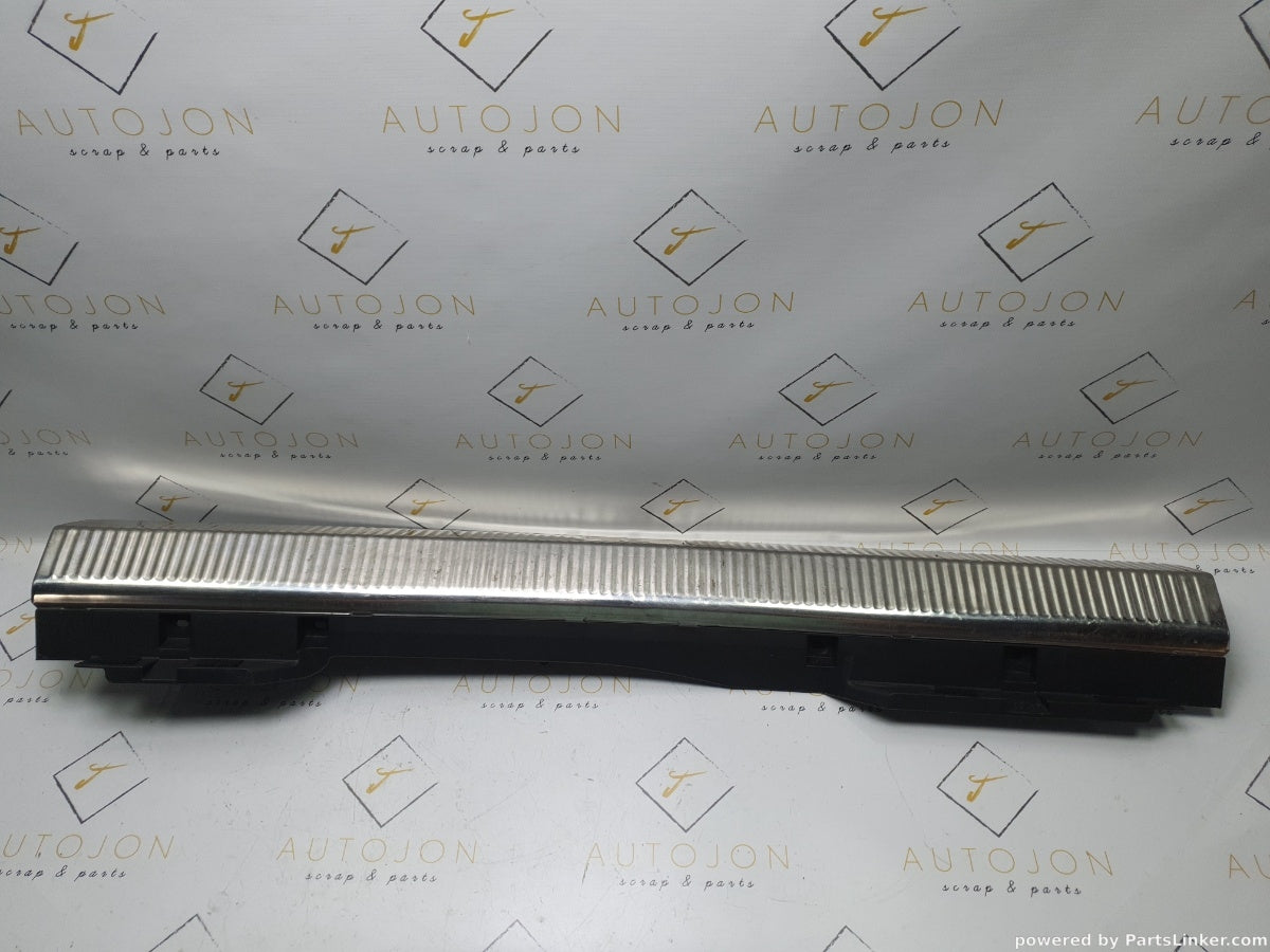 Finitie portbagaj AUDI A4 IV Avant (8K5, B8) [ 2007 - 2015 ] TDI (CAGA, CJCA, CMEA, CMFA) 105KW|143HP OEM 8K9864483 / 8K9 864 483