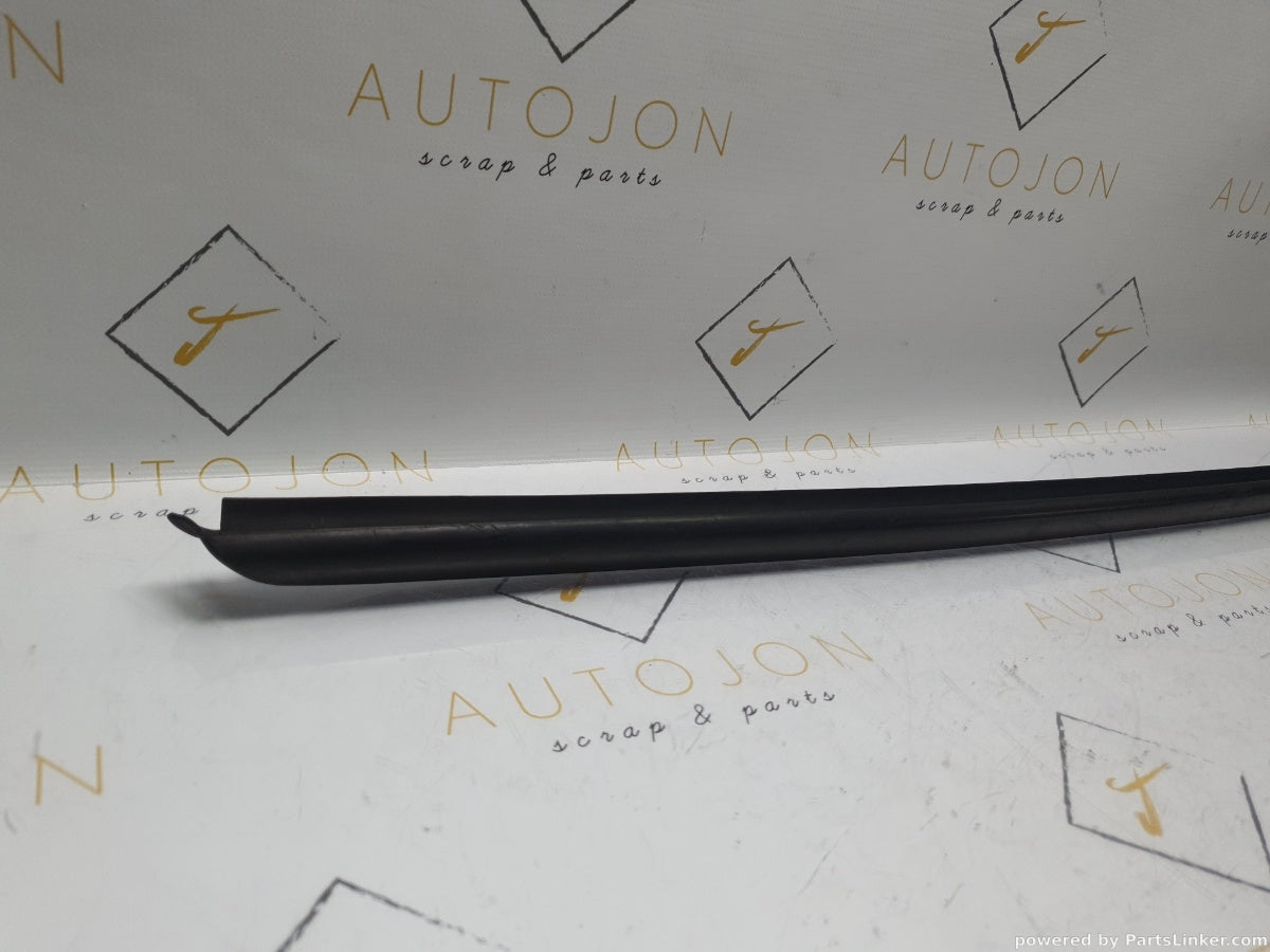 Cheder parbriz Stanga AUDI A4 IV Avant (8K5, B8) [ 2007 - 2015 ] TDI (CAGA, CJCA, CMEA, CMFA) 105KW|143HP OEM 8K0854327 / 8K0 854 327