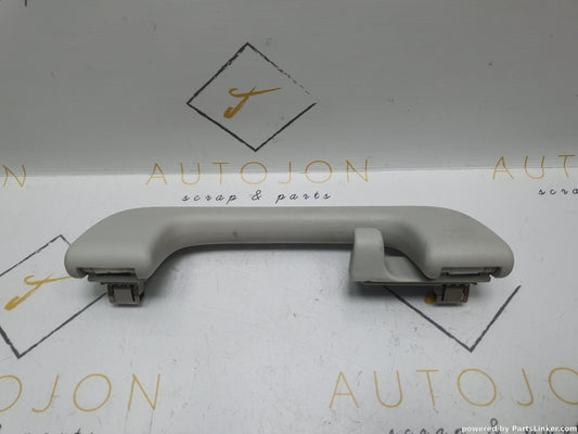 Maner plafon stanga spate AUDI A4 IV Avant (8K5, B8) [ 2007 - 2015 ] TDI (CAGA, CJCA, CMEA, CMFA) 105KW|143HP OEM 8K0867607 / 8K0 867 607