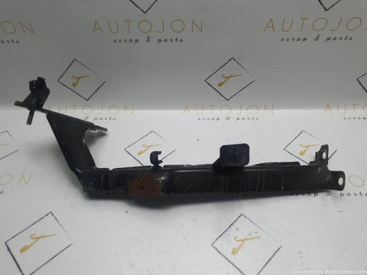 Suport aripa stanga fata AUDI A4 IV Avant (8K5, B8) [ 2007 - 2015 ] TDI (CAGA, CJCA, CMEA, CMFA) 105KW|143HP OEM 8K0821135B / 8K0 821 135 B