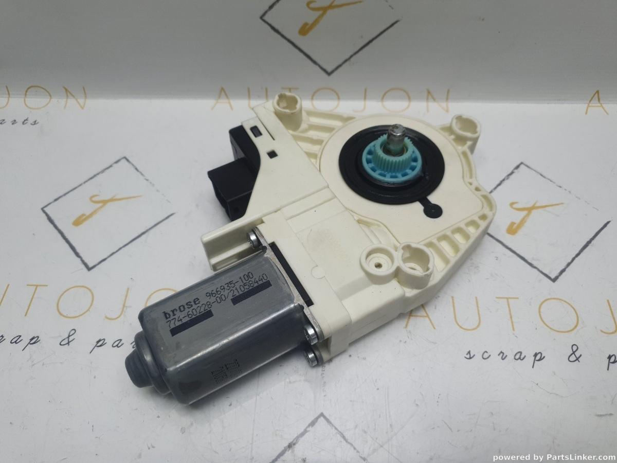 Motoras macara geam stanga fata AUDI A4 IV Avant (8K5, B8) [ 2007 - 2015 ] TDI (CAGA, CJCA, CMEA, CMFA) 105KW|143HP OEM 8K0959801 / 8K0 959 801