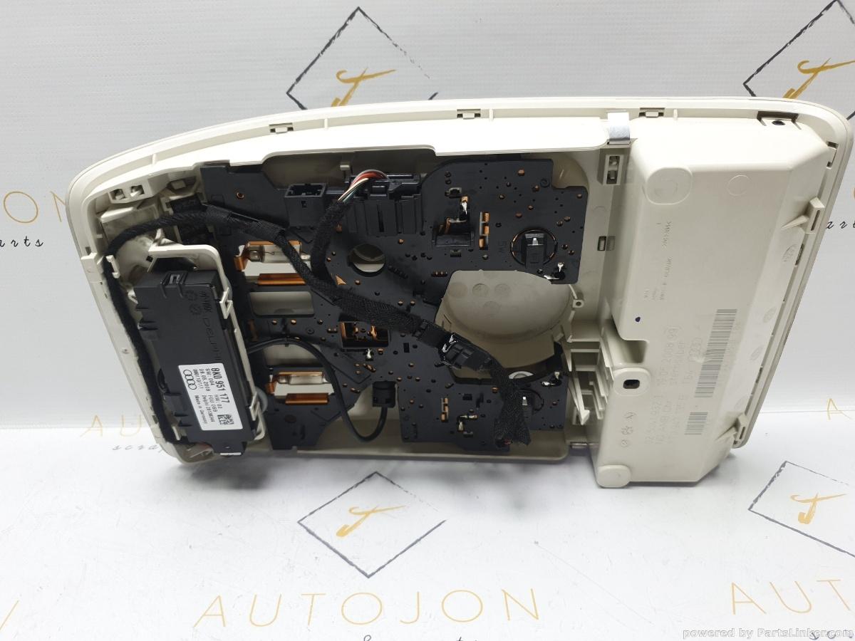 Lampa plafon cu suport ochelari  AUDI A4 IV Avant (8K5, B8) [ 2007 - 2015 ] TDI (CAGA, CJCA, CMEA, CMFA) 105KW|143HP OEM 8T0947135B