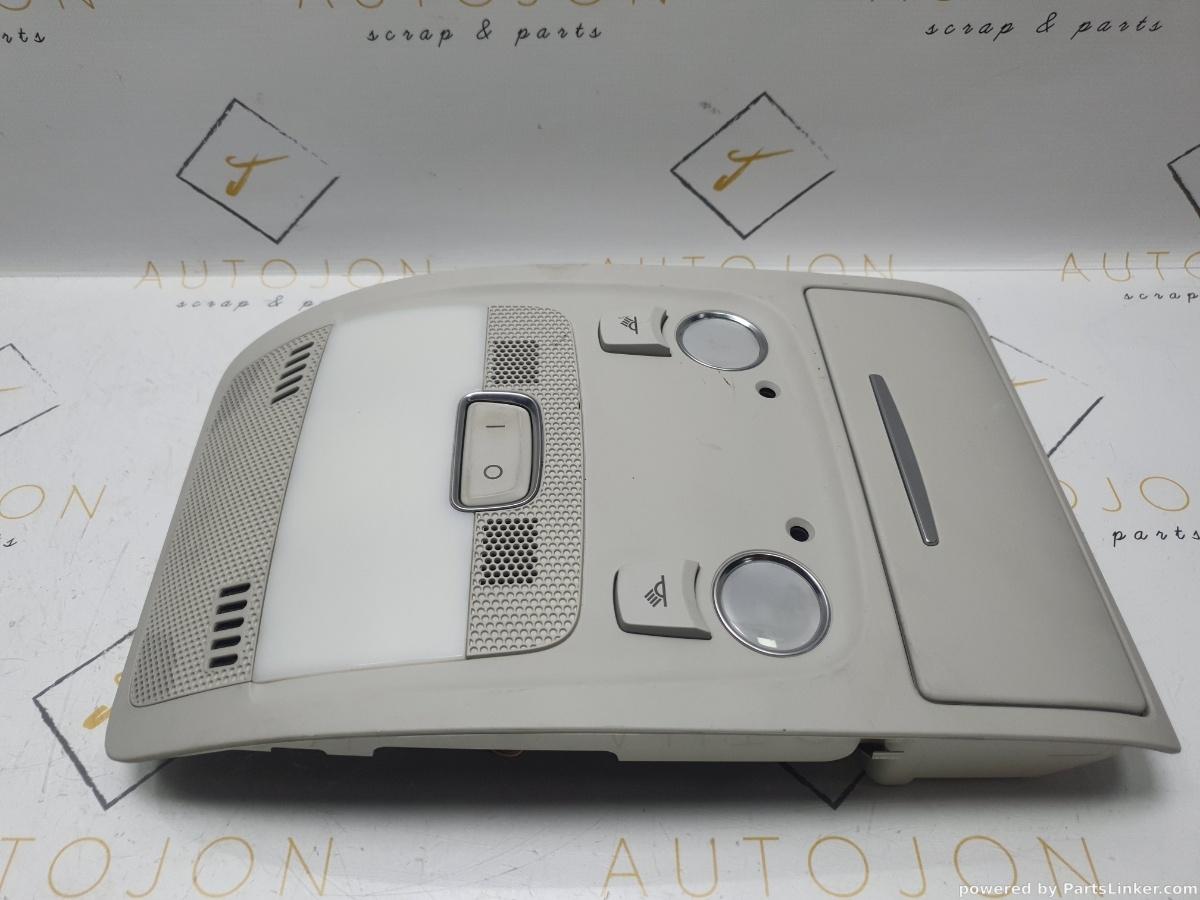 Lampa plafon cu suport ochelari  AUDI A4 IV Avant (8K5, B8) [ 2007 - 2015 ] TDI (CAGA, CJCA, CMEA, CMFA) 105KW|143HP OEM 8T0947135B