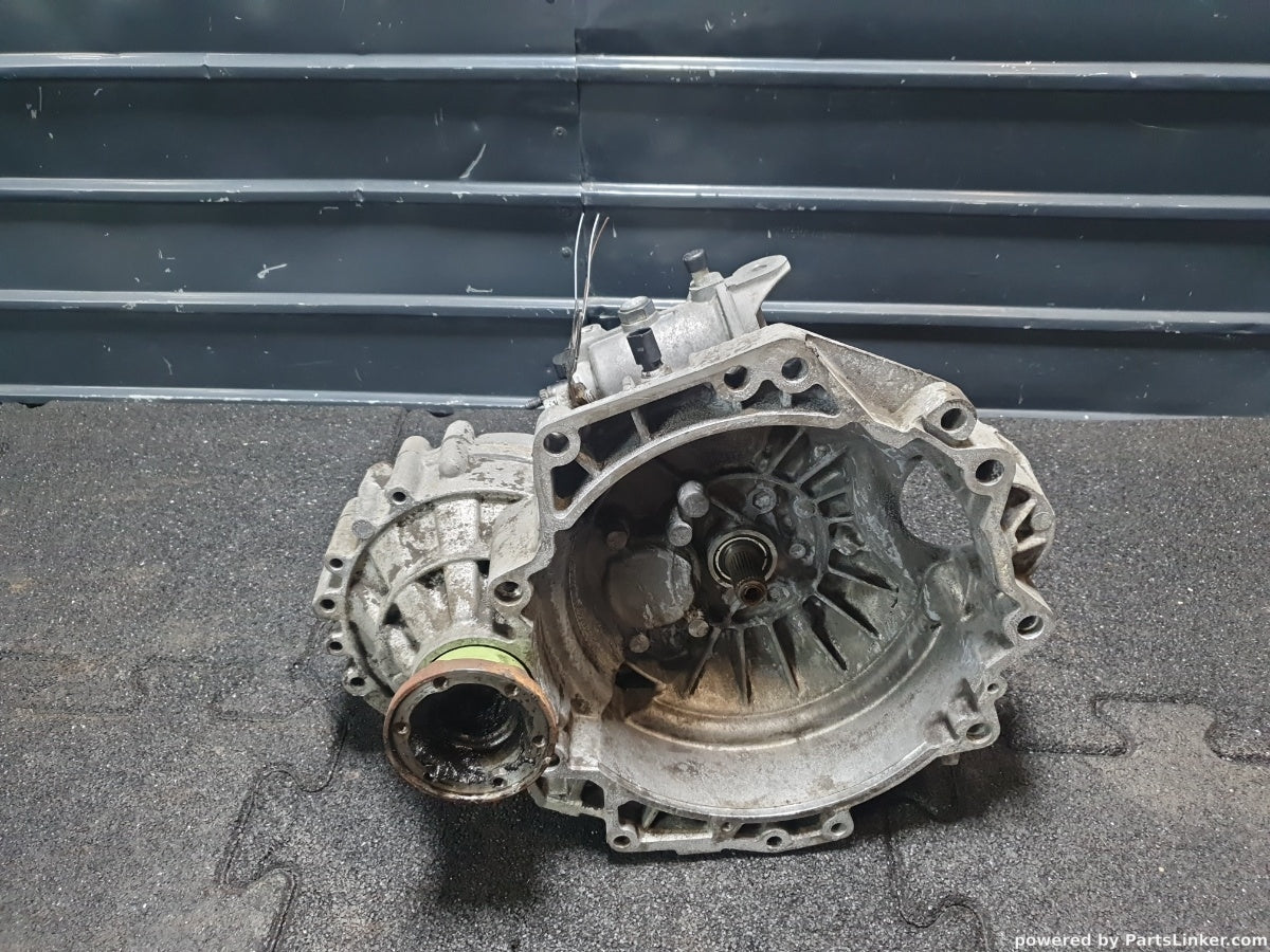 Cutie de viteze DUU  AUDI A3 (8L1) [ 1996 - 2002 ] 1.6 (AVU) 102HP 02K300049C / 02K 300 049 C