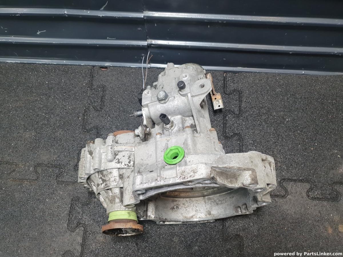 Cutie de viteze DUU  AUDI A3 (8L1) [ 1996 - 2002 ] 1.6 (AVU) 102HP 02K300049C / 02K 300 049 C