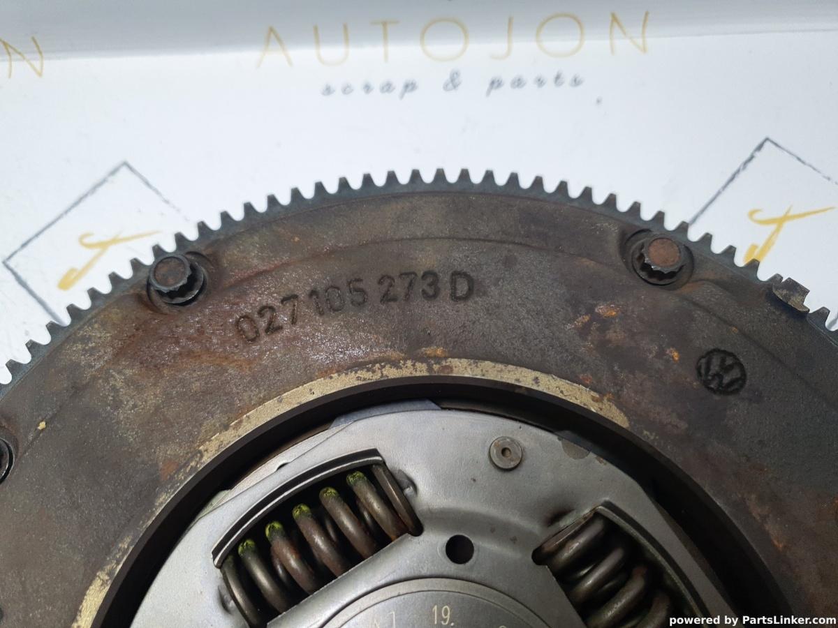 Kit ambreiaj AUDI A3 (8L1) [ 1996 - 2006 ] 1.6 (AVU, BFQ) 75KW|102HP 06A141031J OEM 027105271P / 06A141025Q