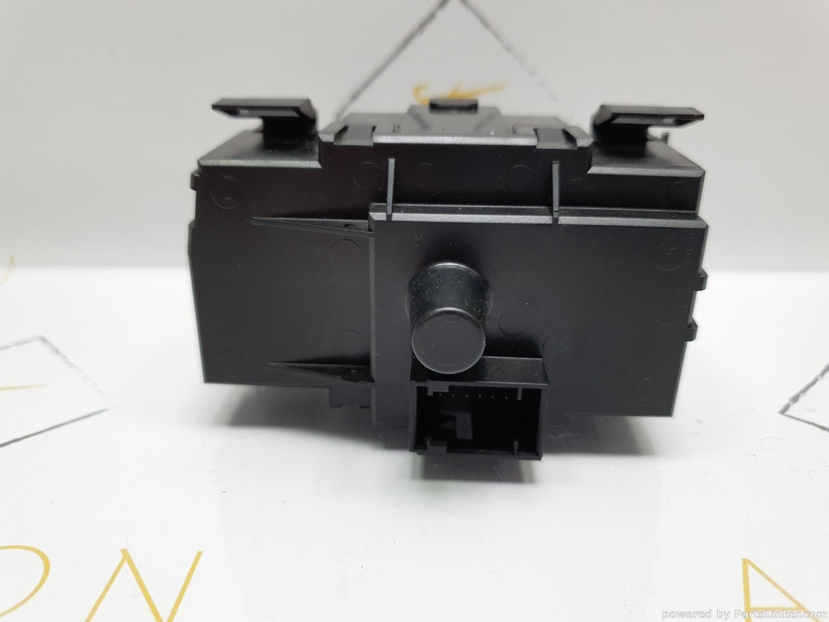 Bloc lumini BMW 3 V (E90) [ 2004 - 2012 ] 320 i (N46 B20..) 110KW|150HP 6932794