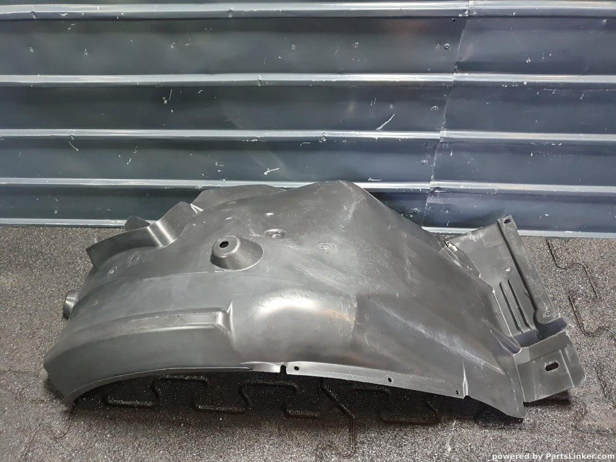 Carenaj roata stanga fata BMW 3 V (E90) [ 2004 - 2012 ] 320 i (N46 B20..) 110KW|150HP 74850610 51717059377