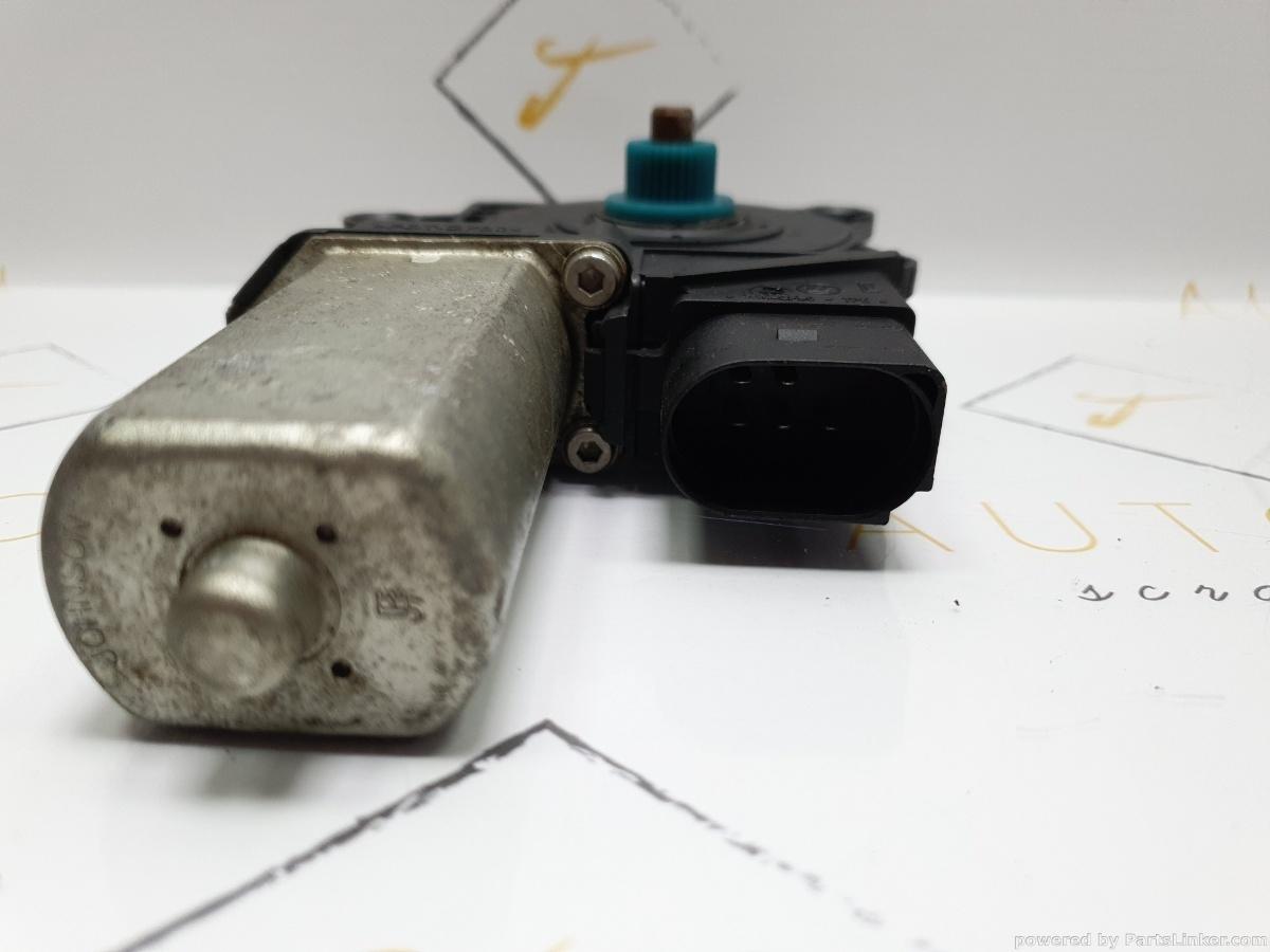 Motoras macara geam dreapta spate BMW 3 V (E90) [ 2004 - 2012 ] 320 i (N46 B20..) 110KW|150HP OEM 1060079