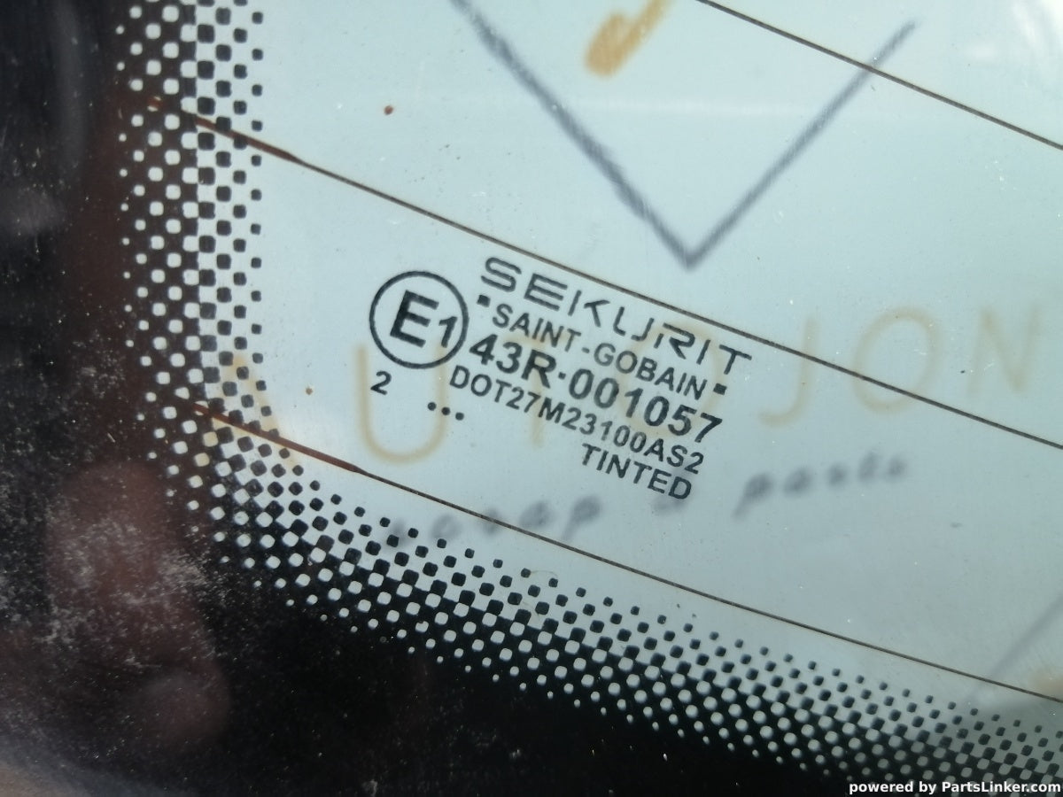 Luneta VOLKSWAGEN PASSAT (3B2) Sedan  [ 1996 - 2001 ]  3B5845051P