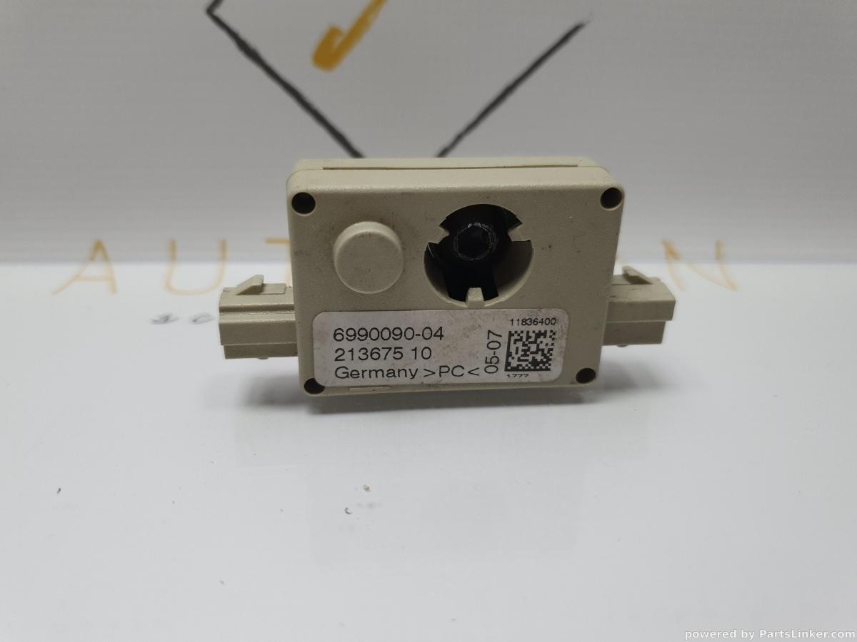 Amplificator antena BMW 3 V (E90) [ 2004 - 2012 ] 320 i (N46 B20..) 110KW|150HP OEM 6990090-04
