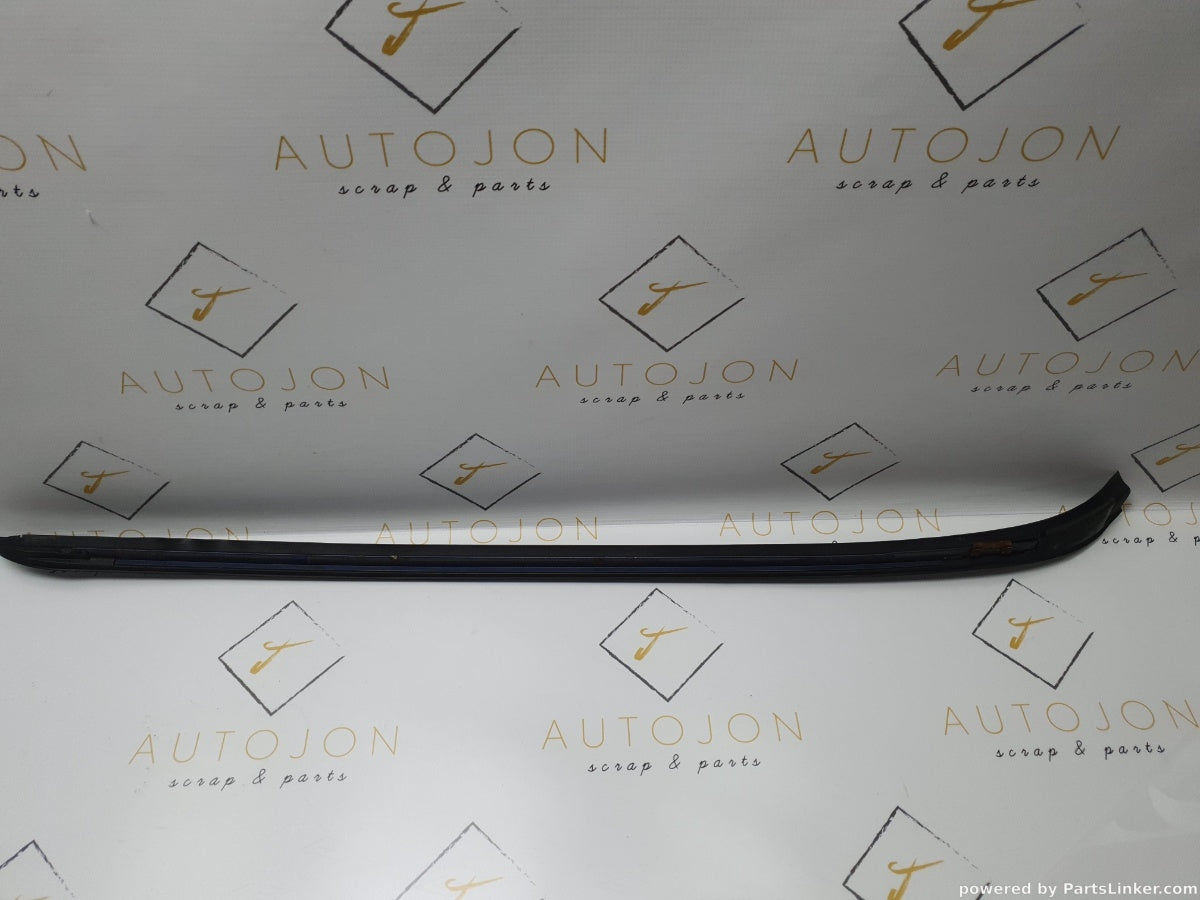 Cheder parbriz Stanga BMW 3 V (E90) [ 2004 - 2012 ] 320 i (N46 B20..) 110KW|150HP 51137184001