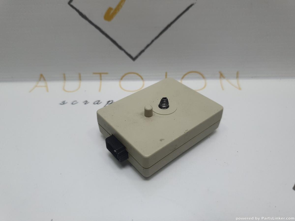 Amplificator antena BMW 3 V (E90) [ 2004 - 2012 ] 320 i (N46 B20..) 110KW|150HP OEM 9110621-02