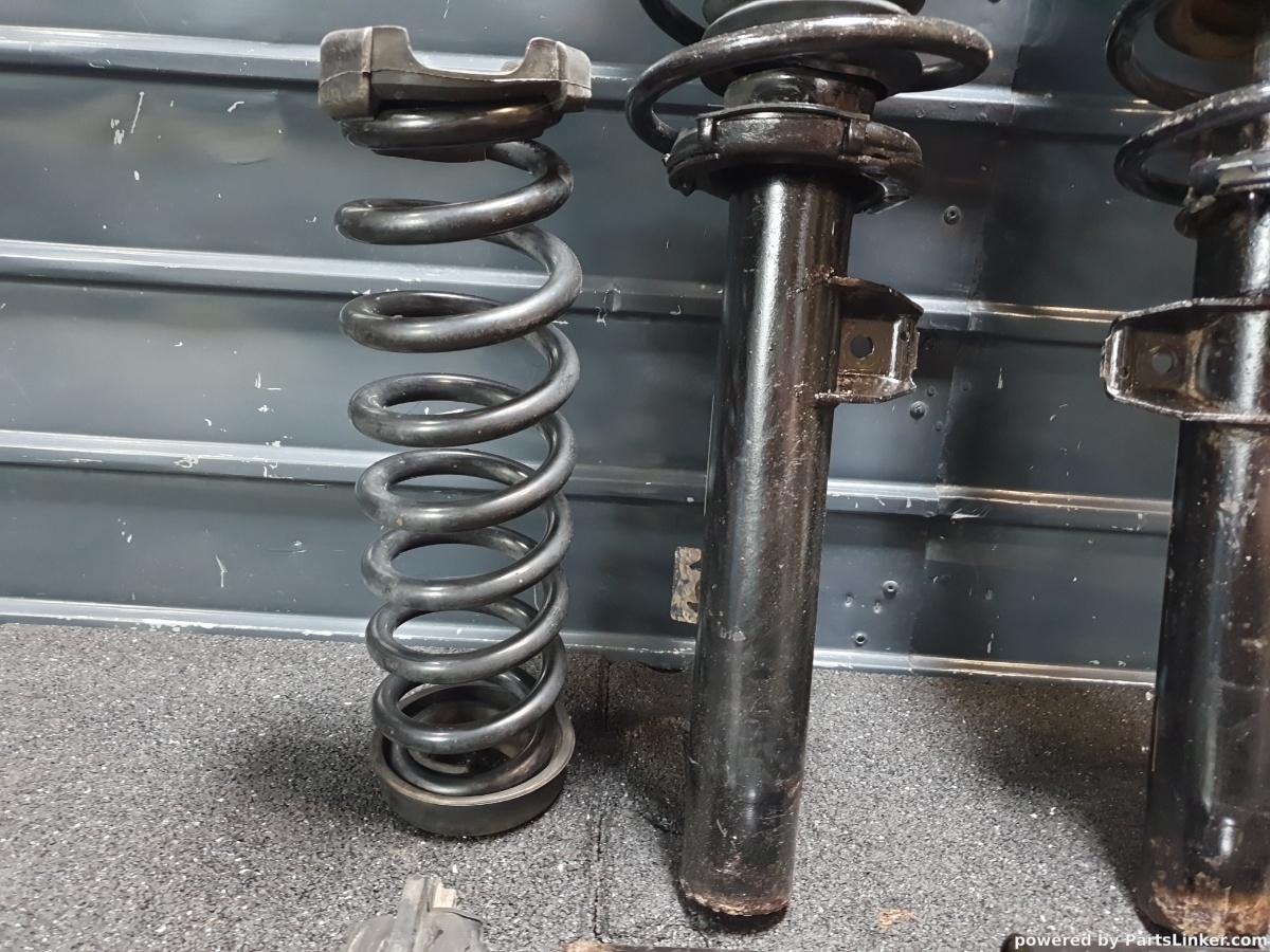 Suspensie completa BMW 3 V (E90) [ 2004 - 2012 ] 320 i (N46 B20..) 110KW|150HP OEM 6771723 / 6771725