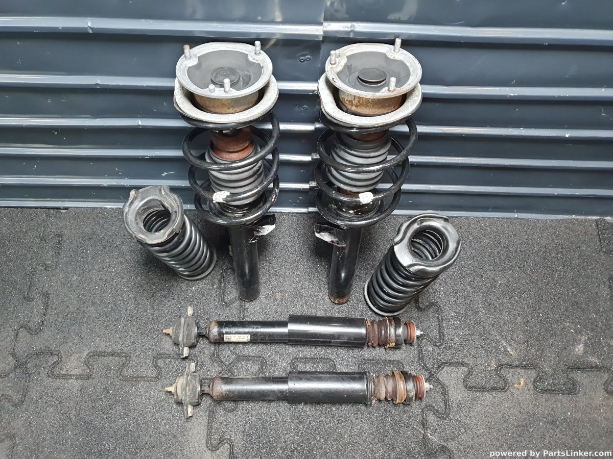 Suspensie completă BMW 3 V (E90) [ 2004 - 2012 ] 320 i (N46 B20..) 110KW|150HP OSuspensie completă BMW 3 V (E90) [ 2004 - 2012 ] 320 i (N46 B20..) 110KW|150HP 6771723 / 6771725EM 6771723 / 6771725