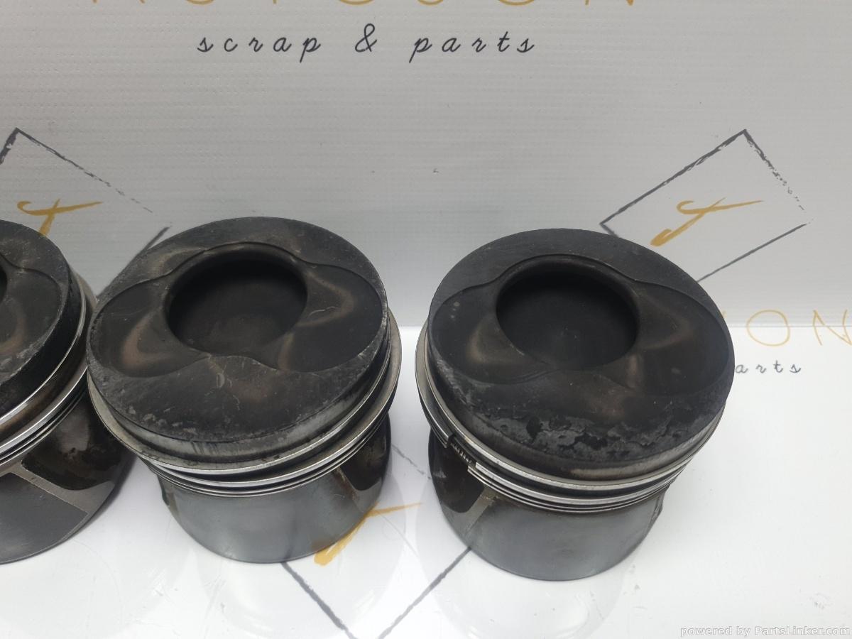 Set pistoane VOLKSWAGEN GOLF III Variant (1H5) [ 1993 - 1999 ] TDI (1Z, AHU, ALE) 66KW|90HP OEM 79LL44