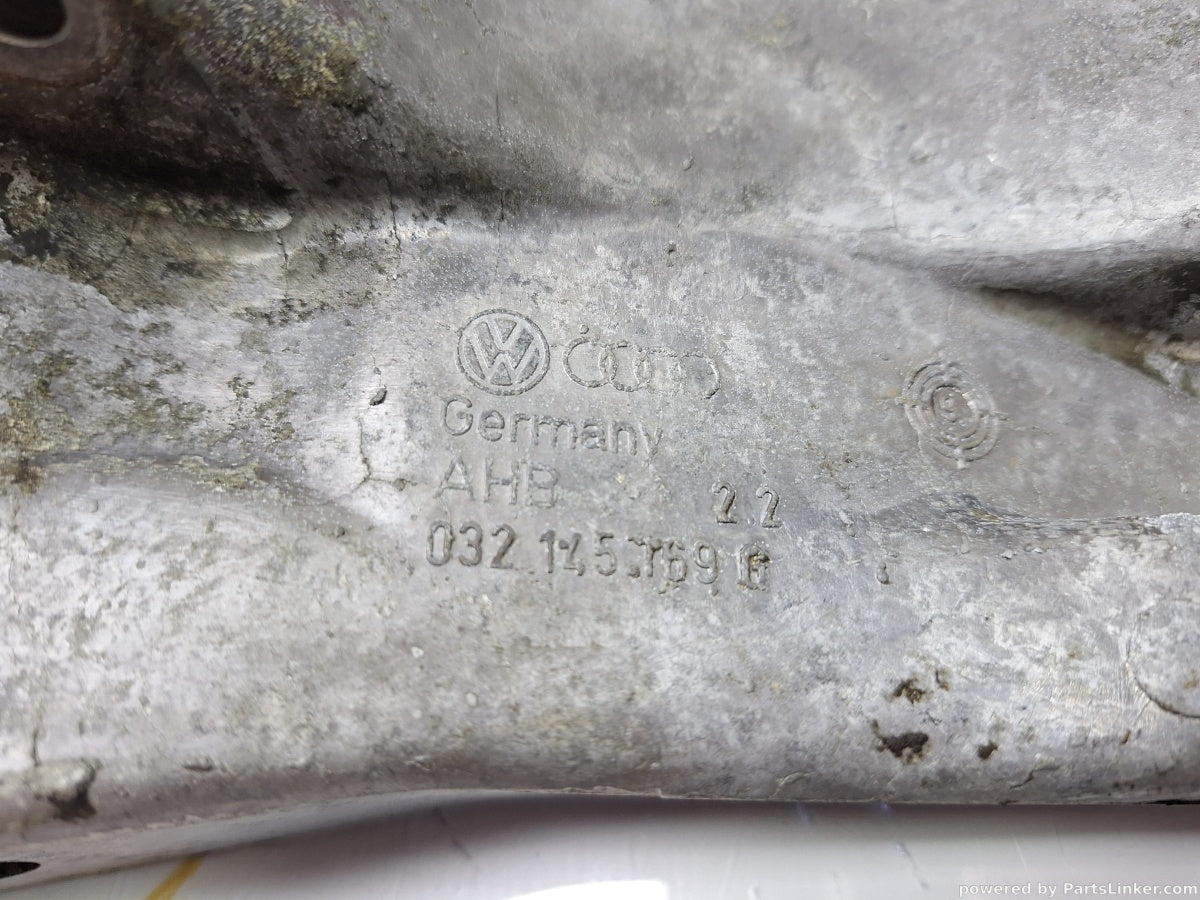 Suport accesorii VOLKSWAGEN POLO (6N1) [ 1994 - 1999 ] 60 1.4 (AEX, AKV, APQ) 44KW|60HP 032145169G