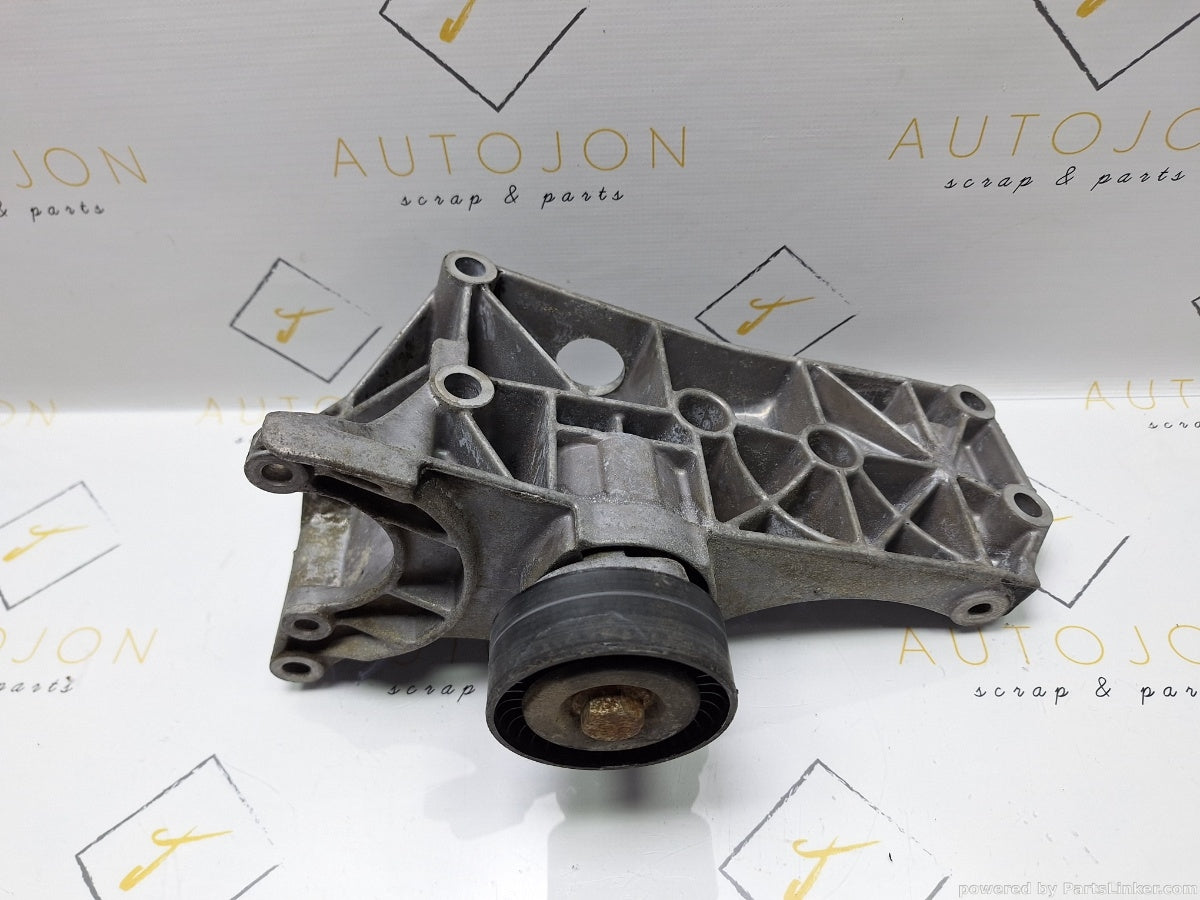 Suport accesorii VOLKSWAGEN POLO (6N1) [ 1994 - 1999 ] 60 1.4 (AEX, AKV, APQ) 44KW|60HP 032145169G