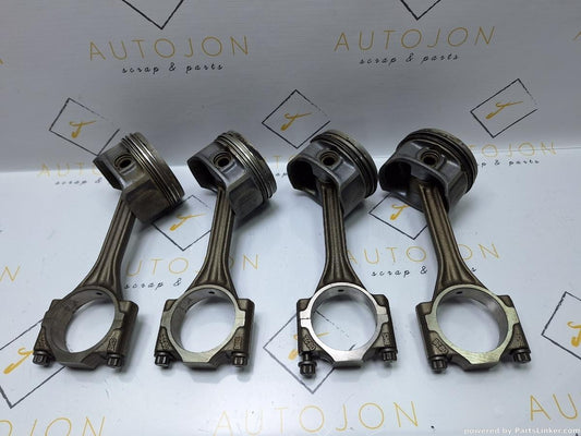 Set pistoane cu biela VOLKSWAGEN POLO (6N1) [ 1994 - 1999 ] 60 1.4 (AEX, AKV, APQ) 44KW|60HP OEM 032E