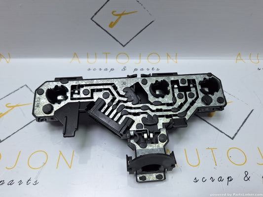 Soclu stop Dreapta VOLKSWAGEN POLO (6N1) [ 1994 - 1999 ] 60 1.4 (AEX, AKV, APQ) 44KW|60HP 6N0945258