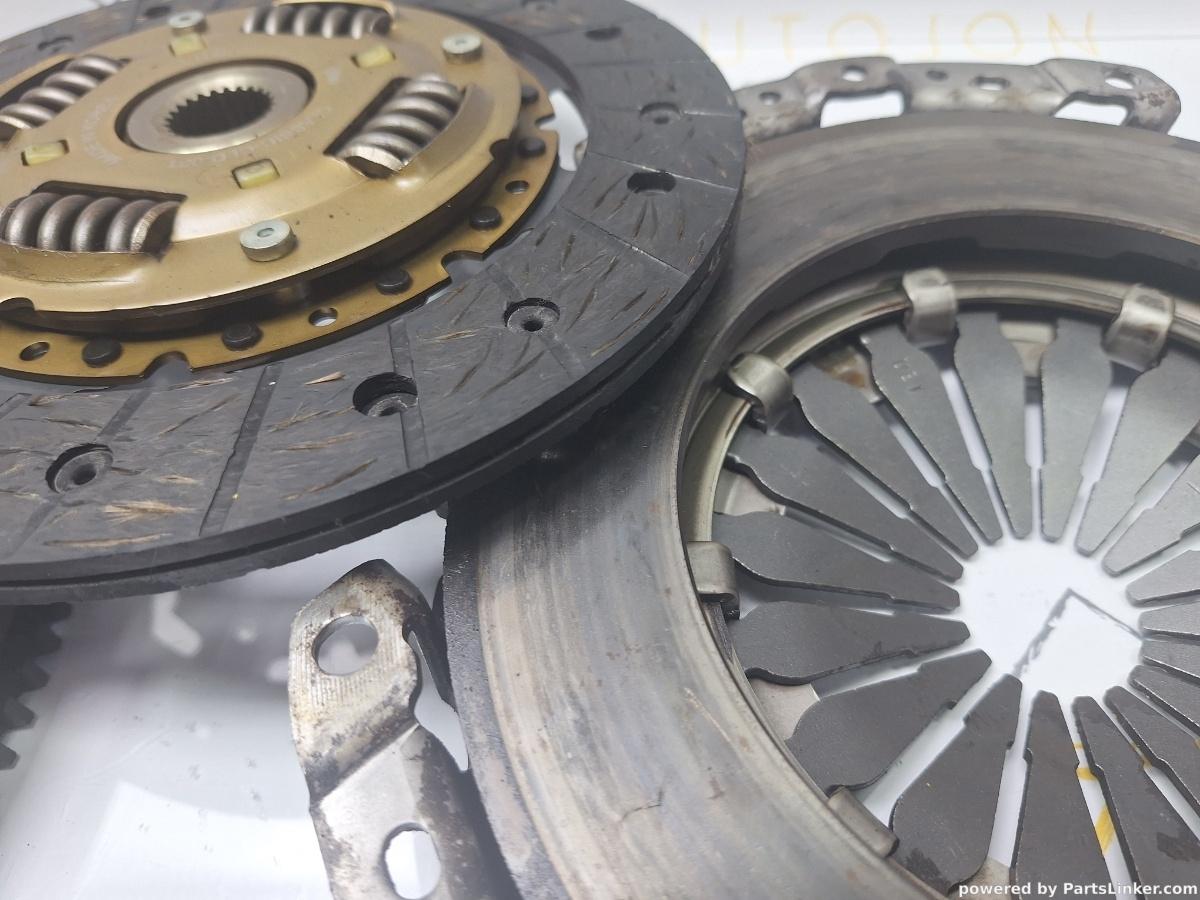 Kit ambreiaj VOLKSWAGEN POLO (6N1) [ 1994 - 1999 ] 60 1.4 (AEX, AKV, APQ) 44KW|60HP OEM 032105271