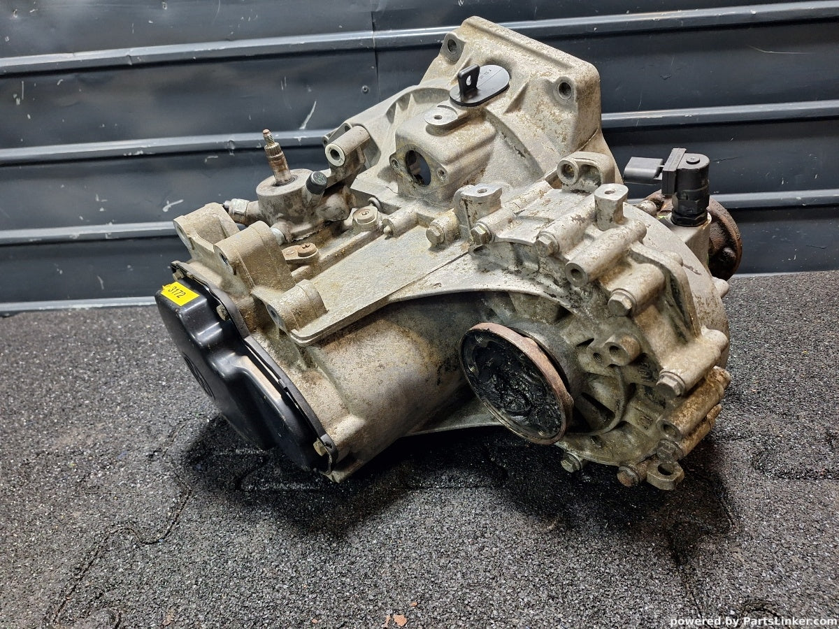 Cutie de viteze DQY VOLKSWAGEN NEW BEETLE (9C1, 1C1) [ 1998 - 2010 ] TDI (ALH) 66KW|90HP 02J301107C