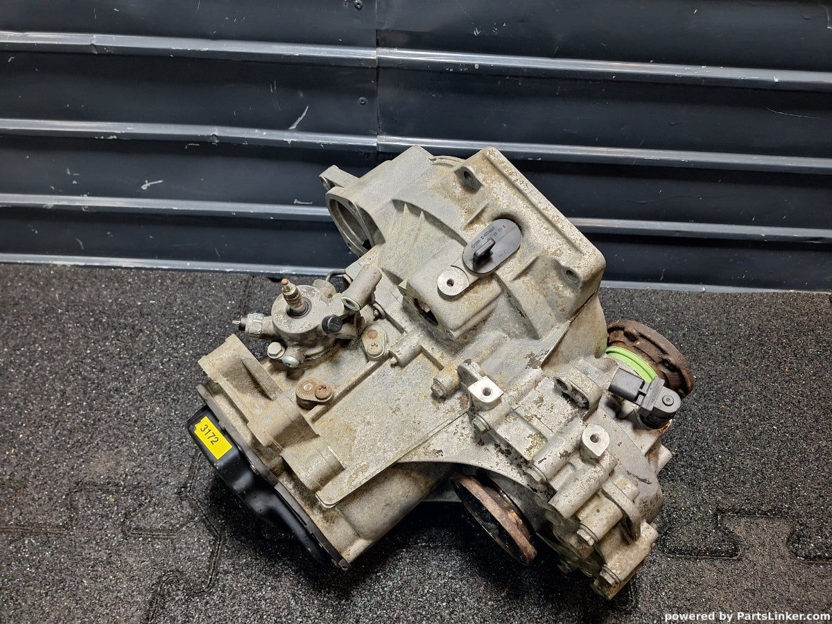 Cutie de viteze DQY VOLKSWAGEN NEW BEETLE (9C1, 1C1) [ 1998 - 2010 ] TDI (ALH) 66KW|90HP 02J301107C