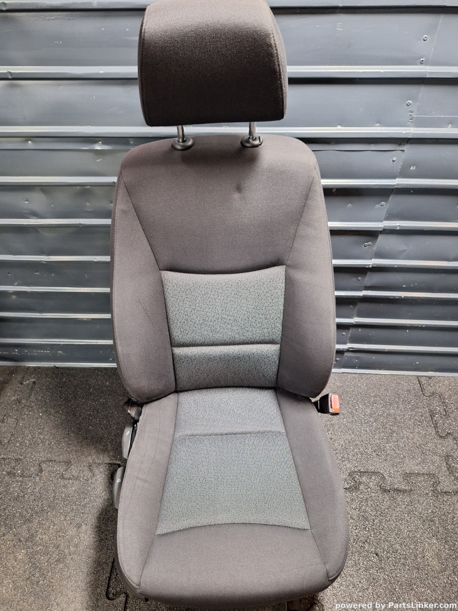 Scaun stofa dreapta fata BMW 3 V (E90) [ 2004 - 2012 ] 320 i (N46 B20..) 110KW|150HP