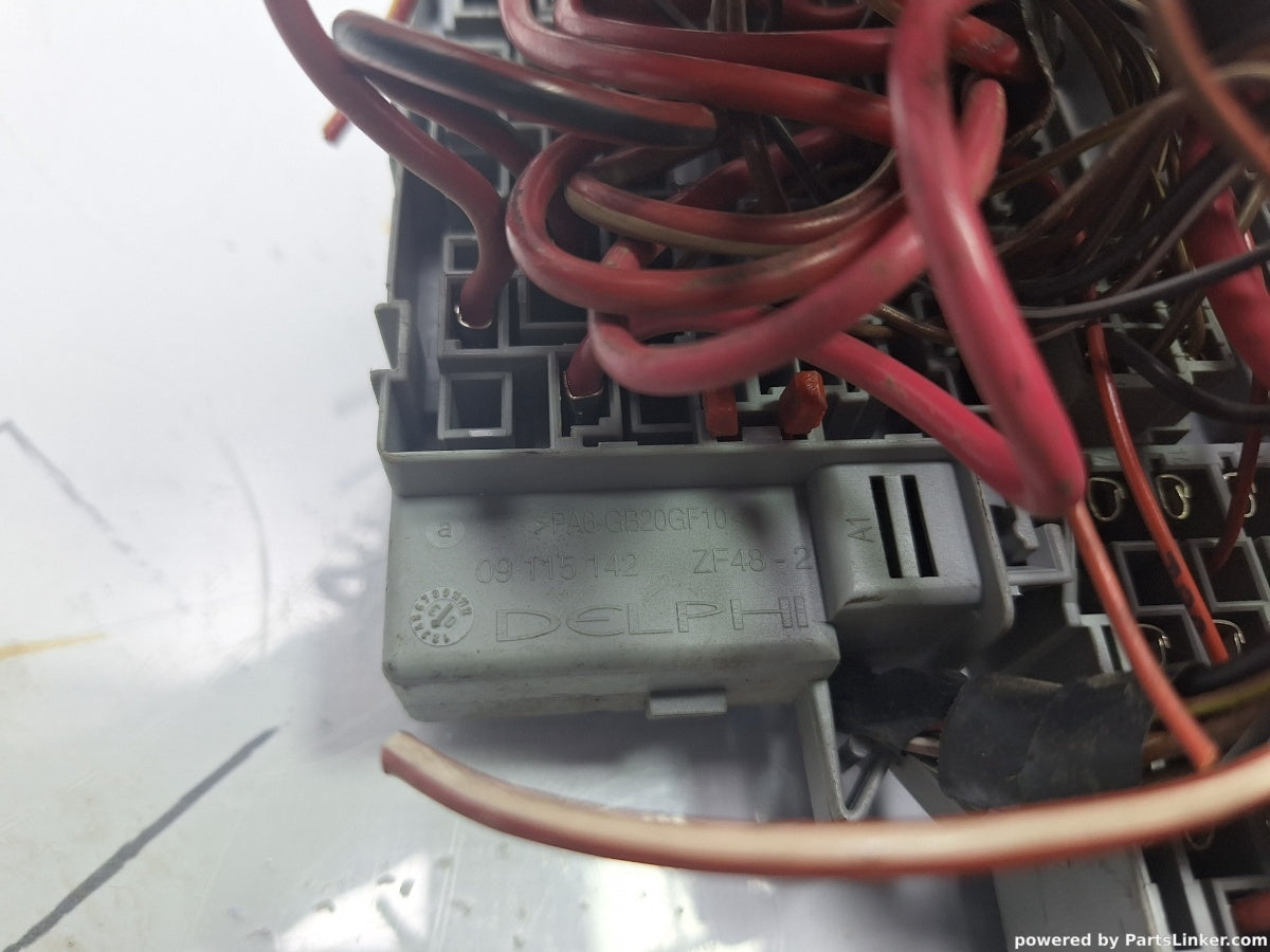 Panou sigurante OPEL CORSA C (F08, F68, X01) [ 2000 - 2009 ] 1.2 (Z 12 XE) 55KW|75HP 09115142