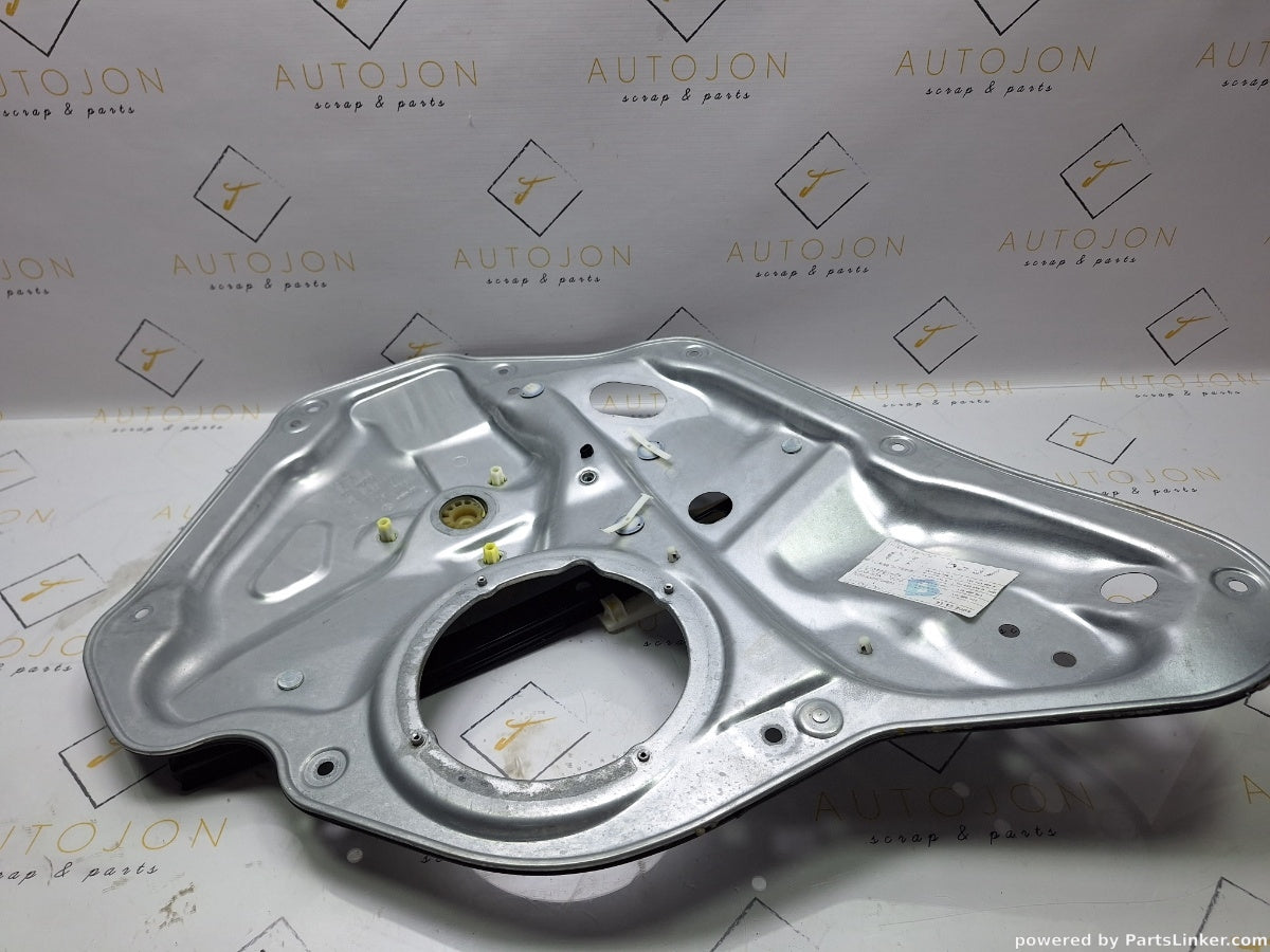 Macara geam stanga spate VOLKSWAGEN GOLF V Variant (1K5) [ 2007 - 2009 ] TDI (BLS, BXE) 77KW|105HP 1K9839756A