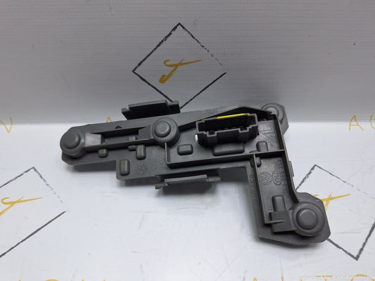 Soclu stop dreapta VOLKSWAGEN GOLF V Variant (1K5) [ 2007 - 2009 ] TDI (BLS, BXE) 77KW|105HP 1K9945258