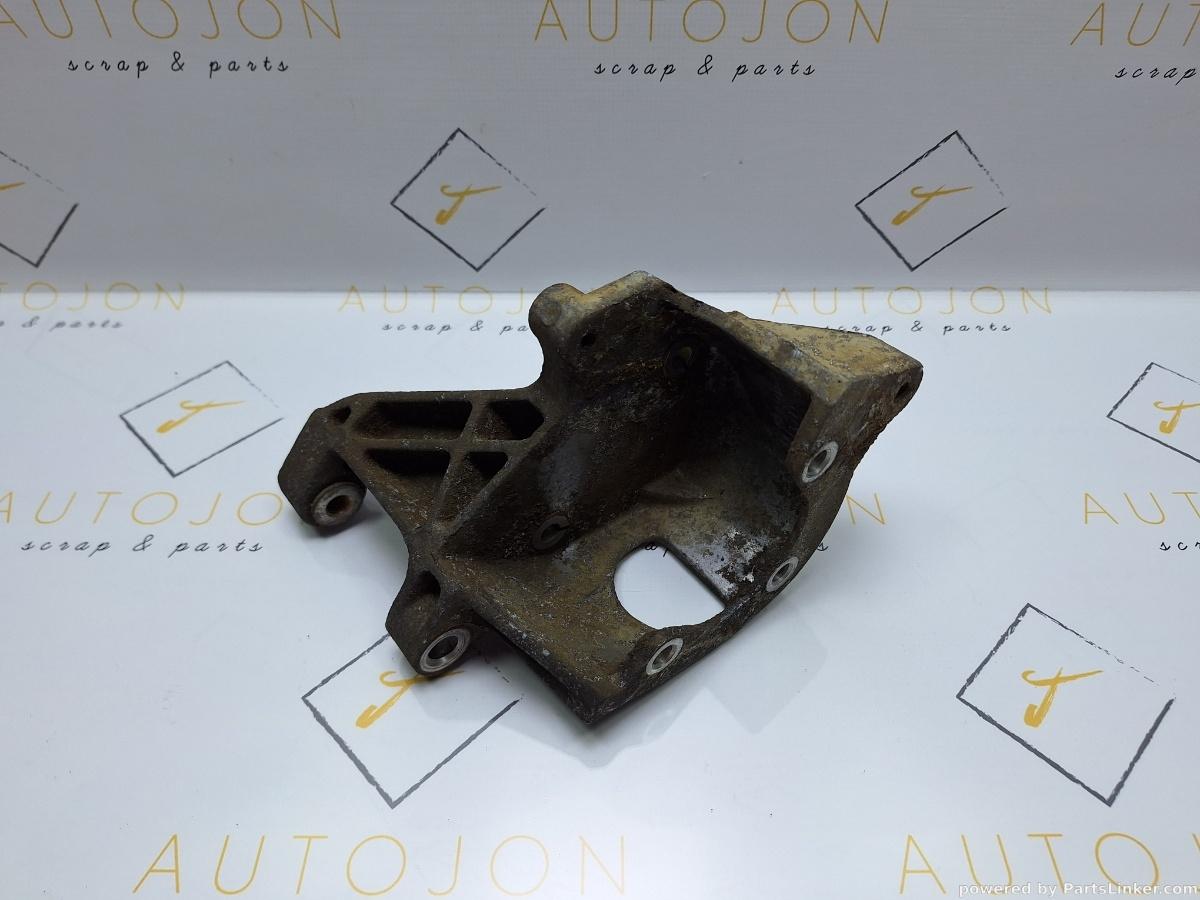 Suport pompa servodirectie VOLKSWAGEN GOLF III (1H1) [ 1991 - 1998 ] 1.8 (AAM) 55KW|75HP OEM 028145523B / 028 145 523 B
