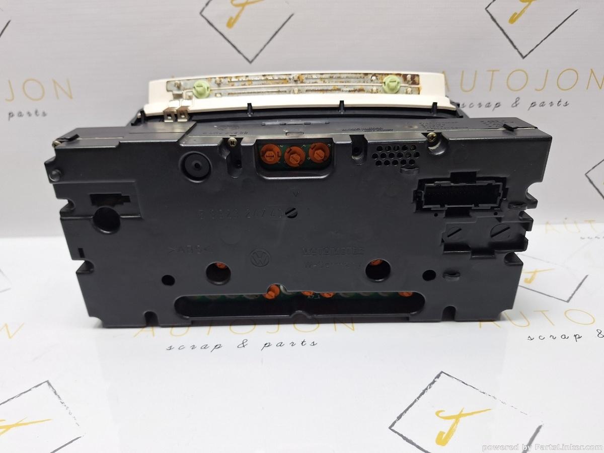 Ceasuri bord VOLKSWAGEN GOLF III (1H1) [ 1991 - 1998 ] 1.8 (AAM) 55KW|75HP 616.055.3003 OEM 1H6919033E